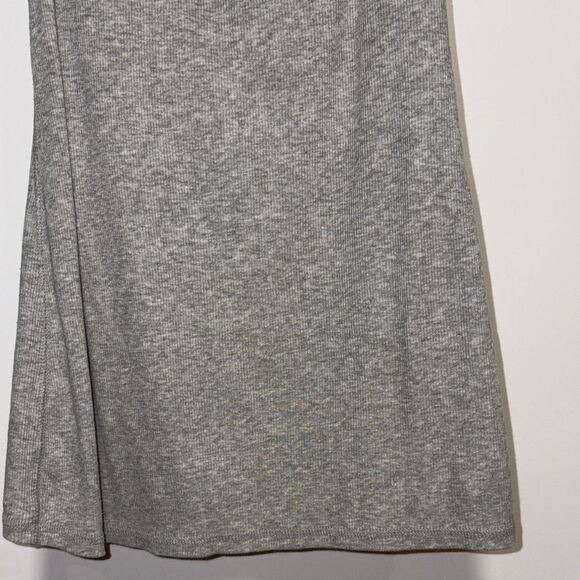 Old Navy Heather Gray Camisole Top - Picture 4 of 9
